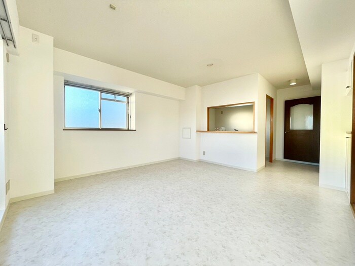 物件内観写真4　(居室)