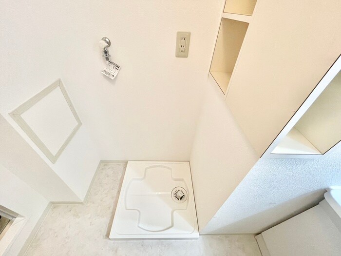 物件内観写真9　(洗濯機置場)