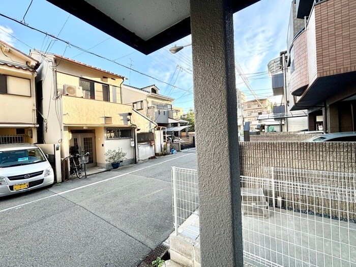 物件内観写真18　(室内からの展望)