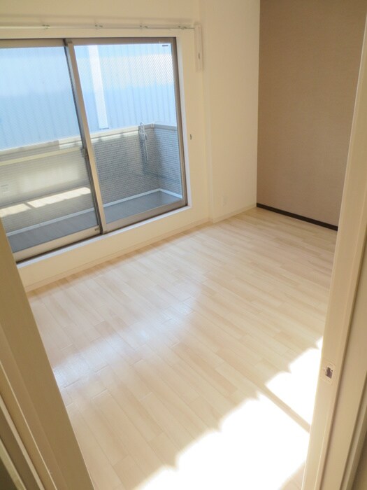 物件内観写真10　(居室)