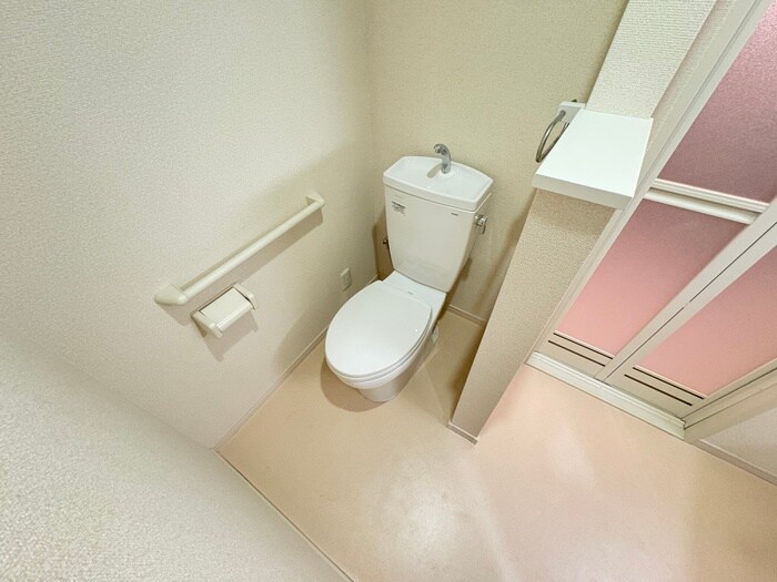 物件内観写真14　(トイレ)