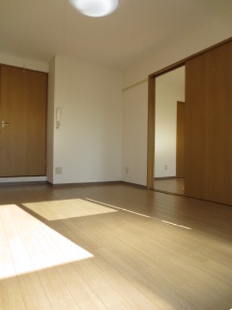 物件内観写真13　(居室)