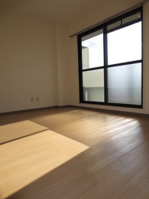 物件内観写真15　(居室)