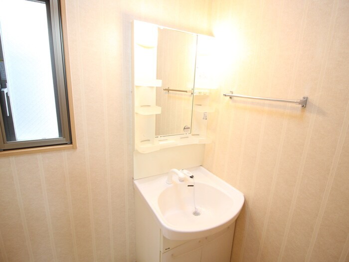 物件内観写真8　(洗面)