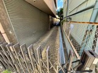 物件外観写真2　(駐車場)