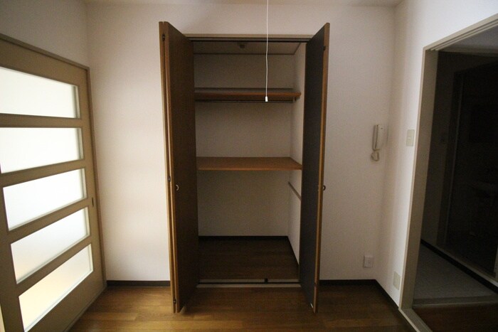 物件内観写真15　(収納)
