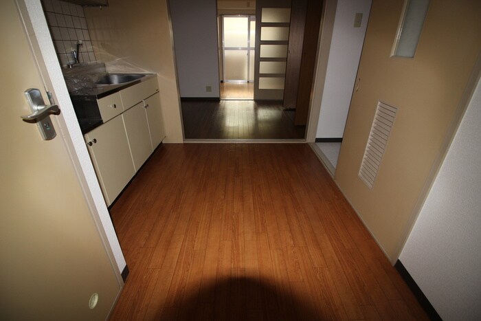 物件内観写真18　(廊下)