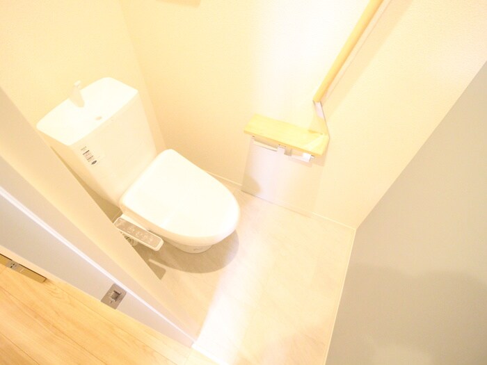 物件内観写真12　(トイレ)