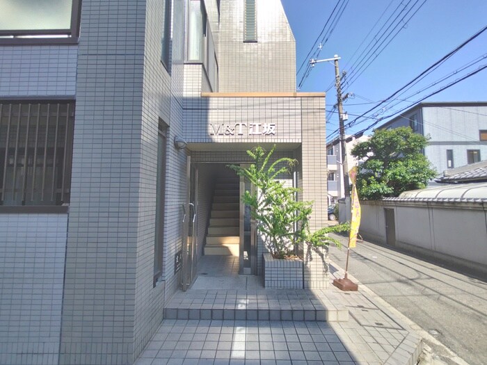 物件外観写真3　(エントランス部分)