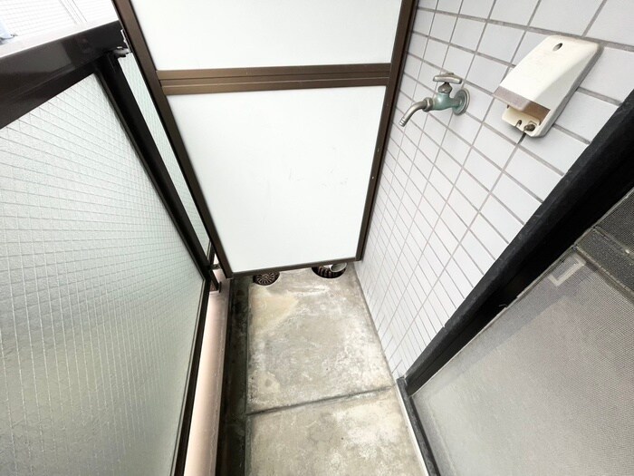 物件内観写真11　(洗濯機置場)