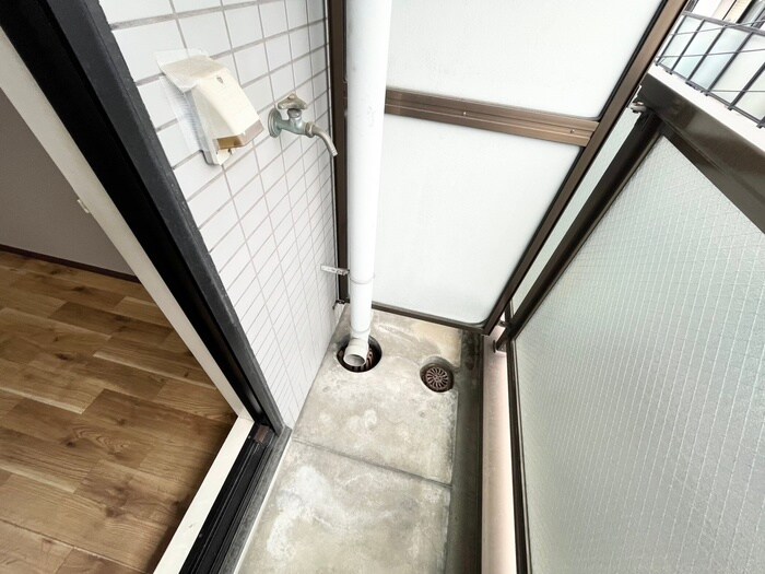 物件内観写真11　(洗濯機置場)