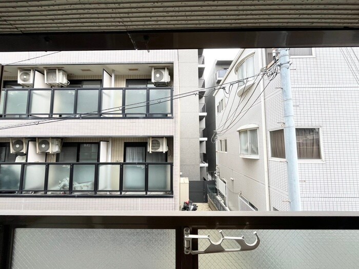 物件内観写真17　(室内からの展望)