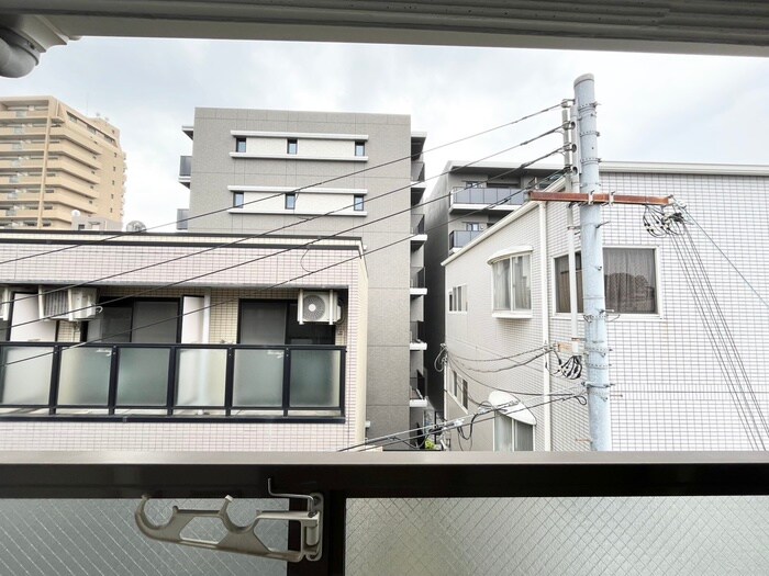 物件内観写真17　(室内からの展望)