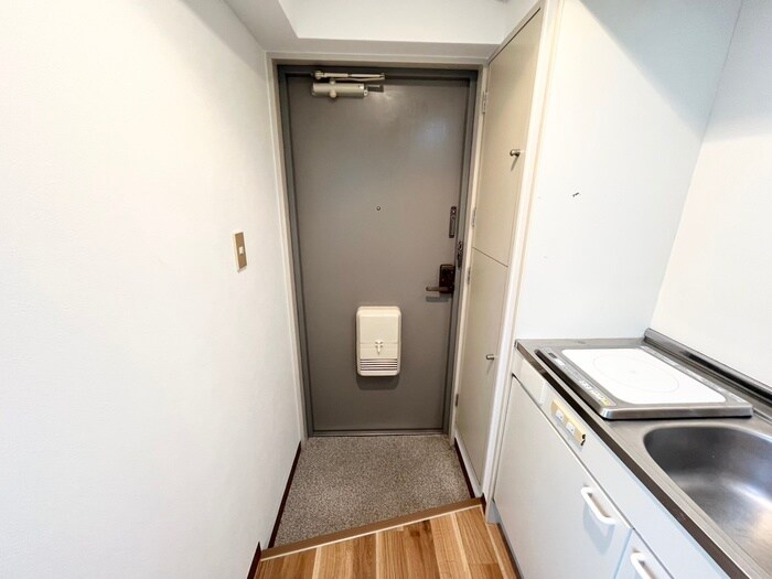 物件内観写真18　(玄関)