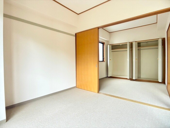 物件内観写真4　(居室)