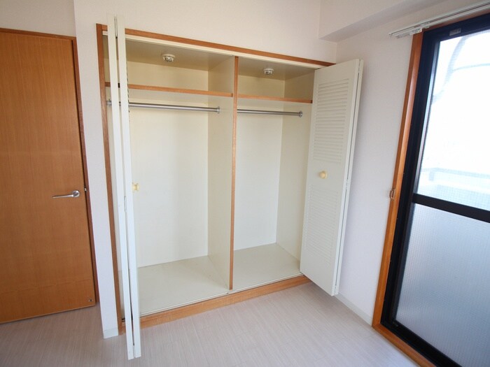 物件内観写真6　(収納)