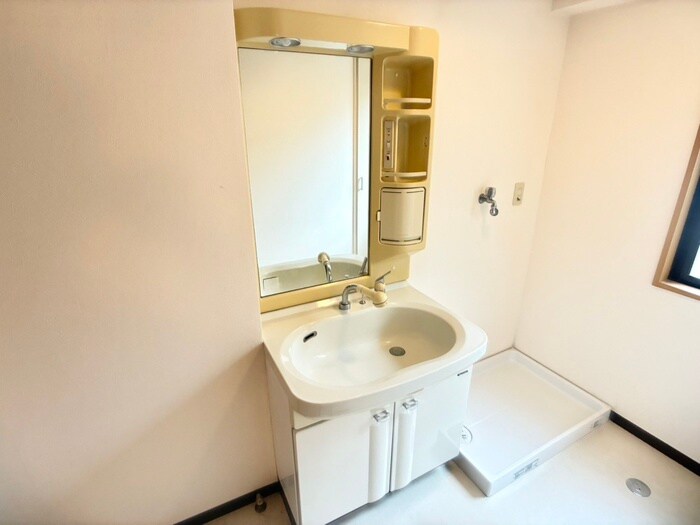 物件内観写真11　(洗面)