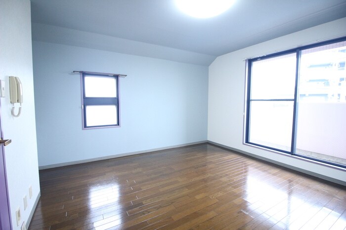 物件内観写真9　(居室)