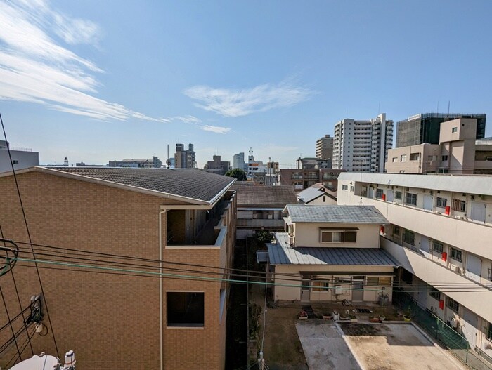 物件内観写真17　(室内からの展望)