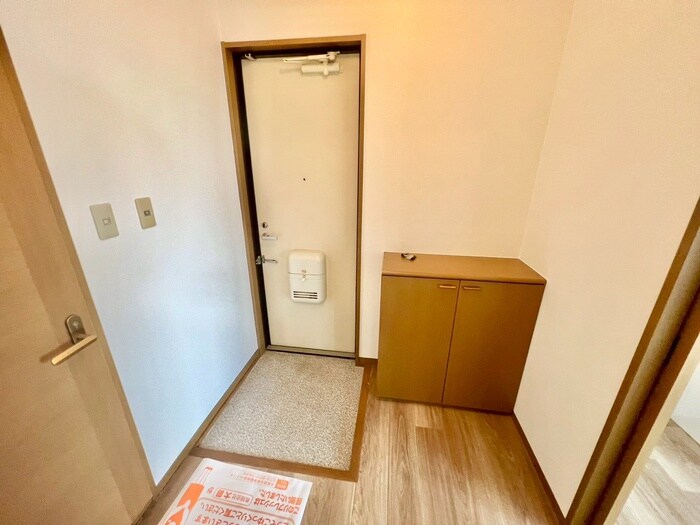 物件内観写真20　(玄関)