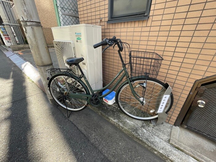 物件外観写真6　(駐輪場)