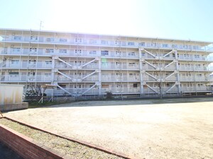 ビレッジハウス旭３号棟外観写真