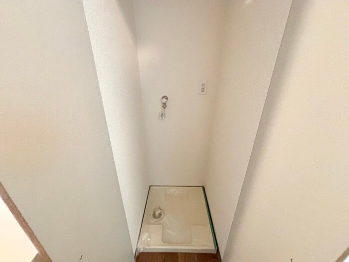 物件内観写真18　(洗濯機置場)