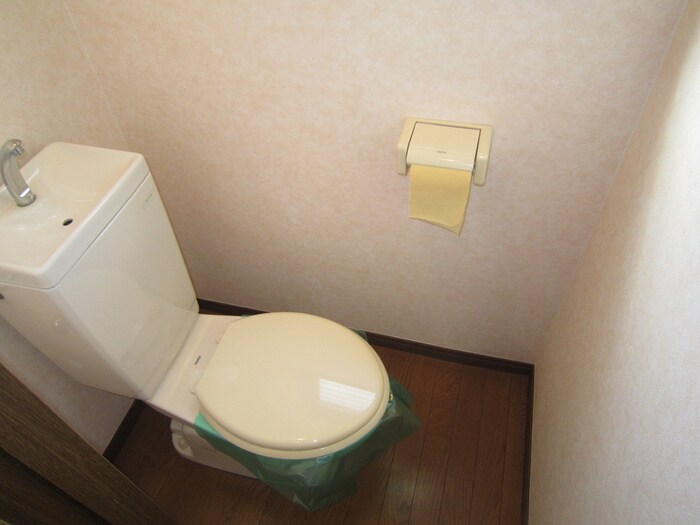 物件内観写真9　(トイレ)