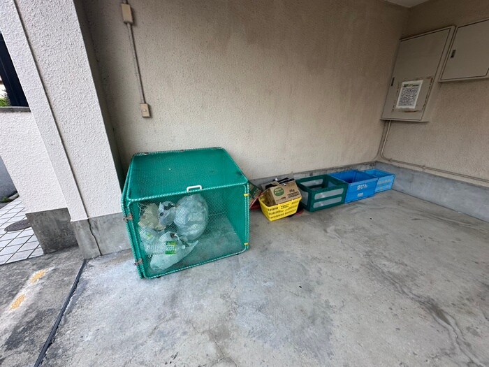 物件外観写真6　(建物設備)