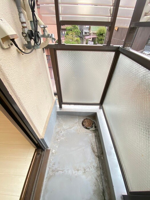 物件内観写真18　(洗濯機置場)