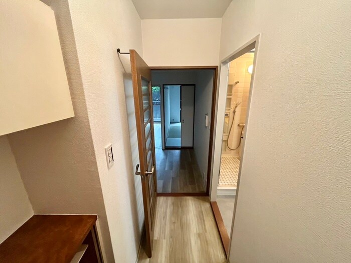 物件内観写真21　(廊下)