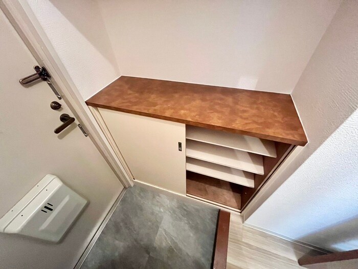 物件内観写真22　(玄関)