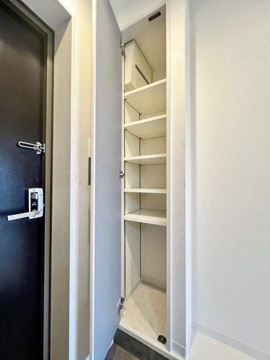 物件内観写真14　(靴箱)