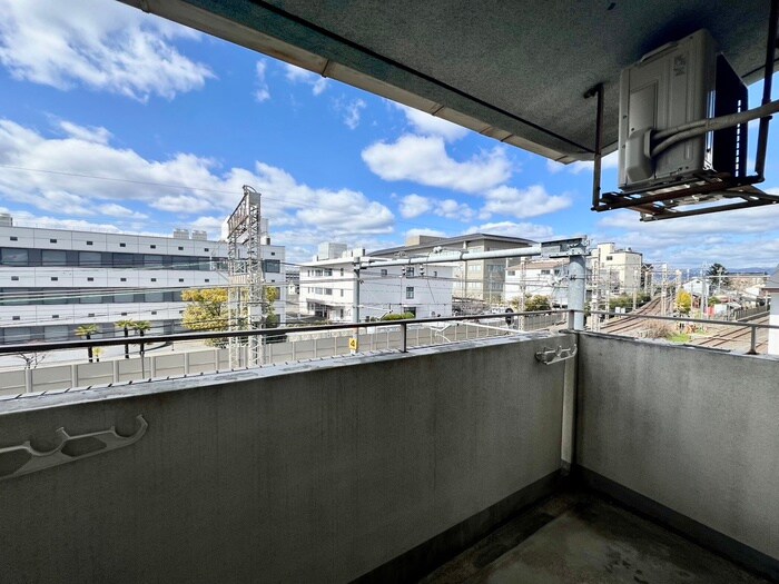 物件内観写真16　(室内からの展望)