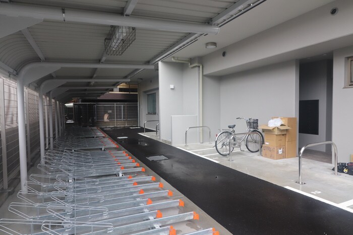 物件外観写真2　(駐輪場)