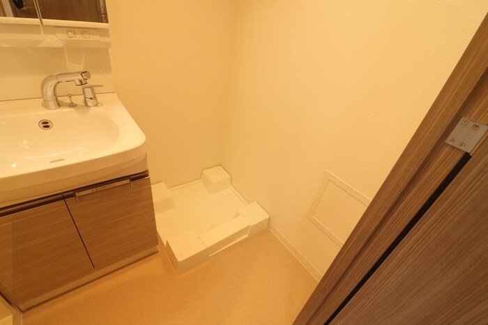 物件内観写真18　(洗濯機置場)