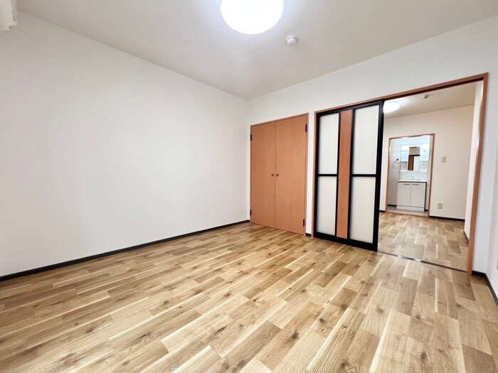 物件内観写真9　(居室)