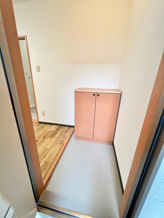 物件内観写真18　(玄関)