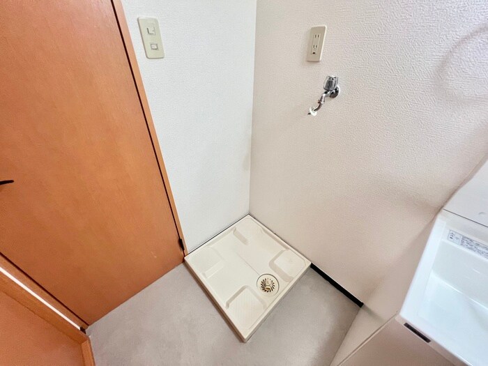 物件内観写真21　(洗濯機置場)