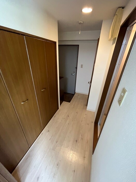 物件内観写真9　(廊下)