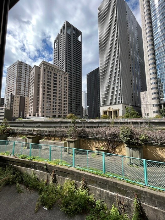 物件内観写真16　(室内からの展望)