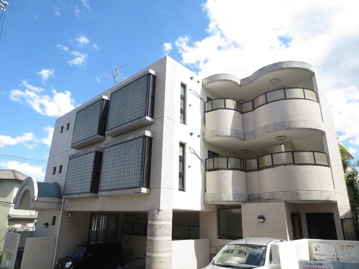 ロイヤルグレース上野東(101)の物件外観写真