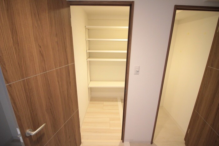 物件内観写真8　(靴箱)