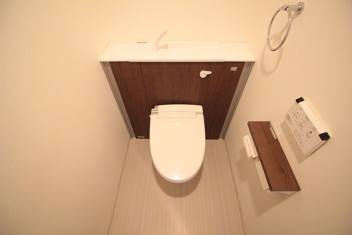 物件内観写真9　(トイレ)