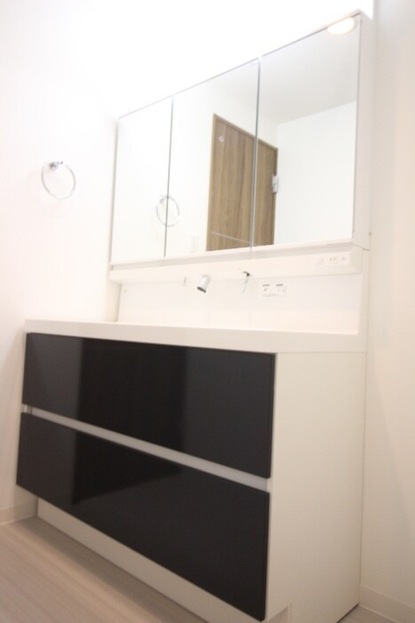 物件内観写真12　(洗面)