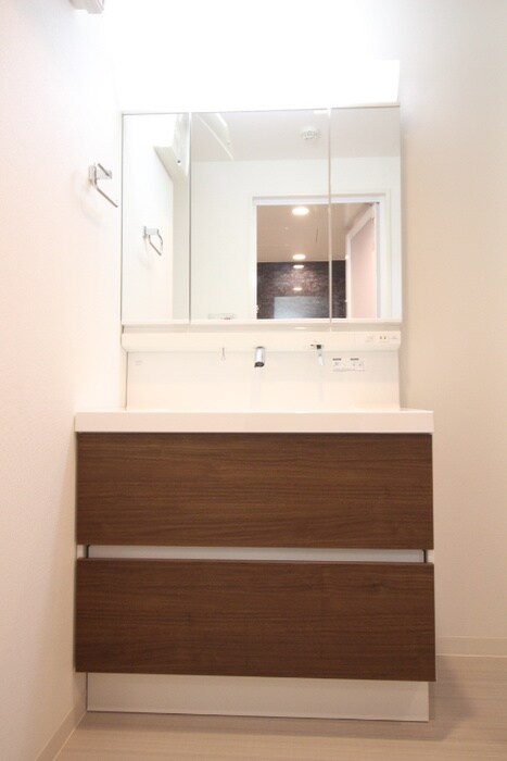 物件内観写真13　(洗面)