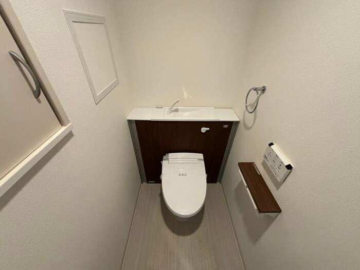 物件内観写真16　(トイレ)