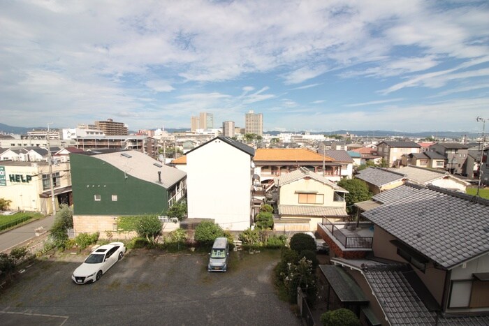 物件内観写真17　(室内からの展望)