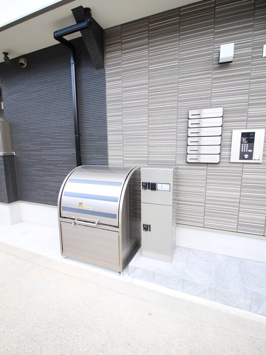 物件外観写真4　(建物設備)