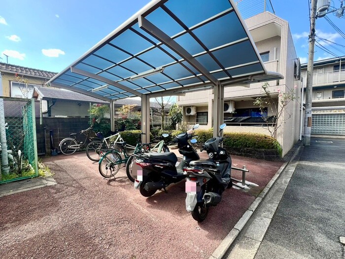 物件外観写真3　(駐輪場)